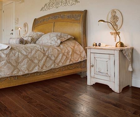 Chalet Hills Room Scene